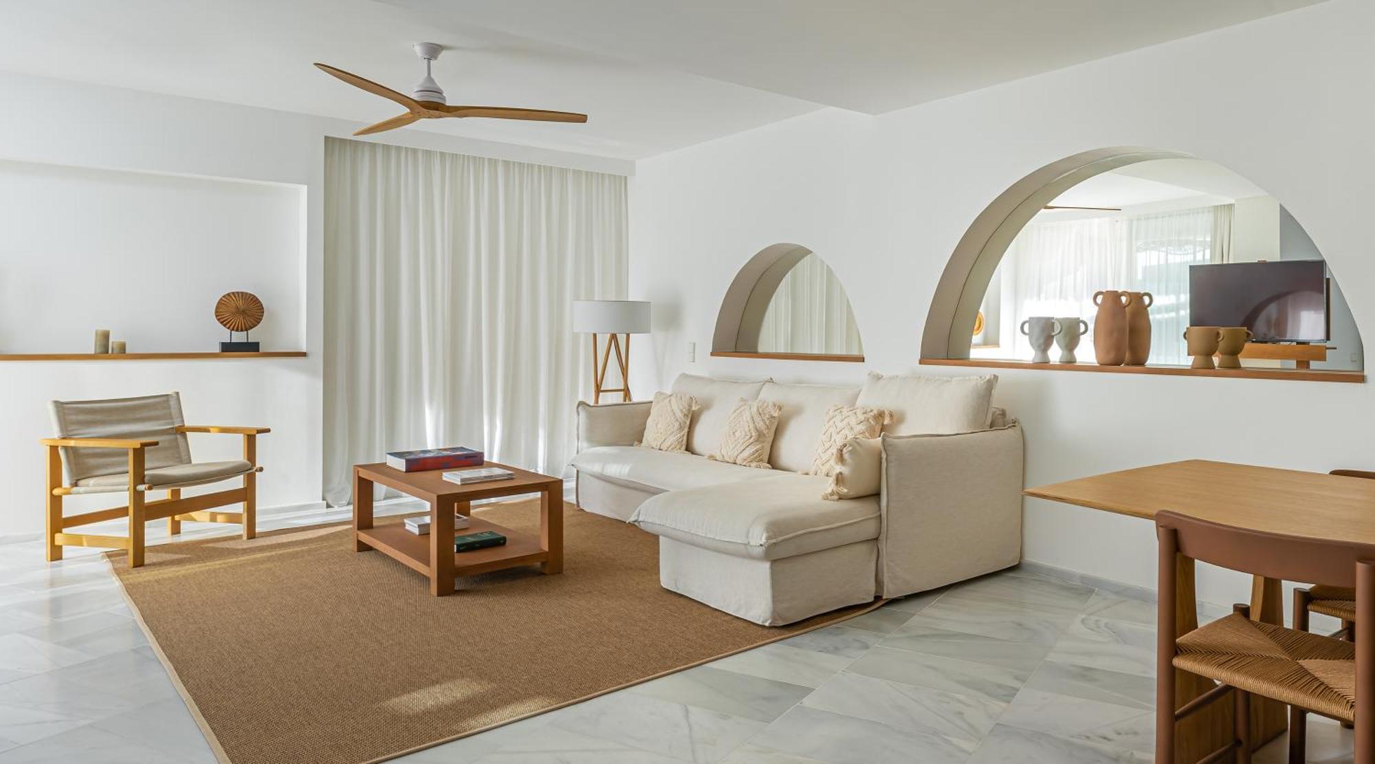 Le Blanc, A Gran Melia - The Leading Of The World (adults Only)